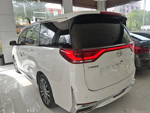 GAC Trumpchi M8 — Фото автомобиля 4