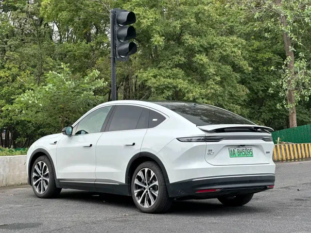 Nio EC7 — Фото автомобиля 5