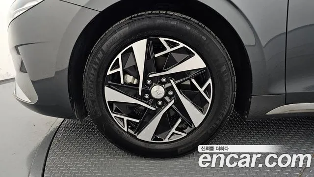 Hyundai Grandeur (New) Hybrid — Фото автомобиля 5