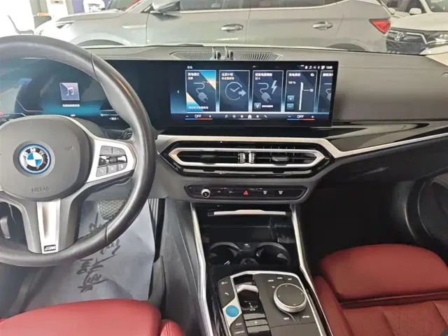 BMW i3 — Фото автомобиля 12