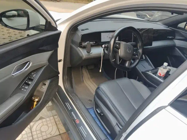 BYD Qin L — Фото автомобиля 12