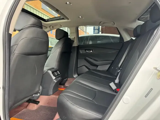 Honda Accord — Фото автомобиля 8