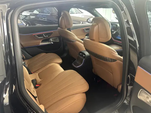 Mercedes-Benz E-Class — Фото автомобиля 10