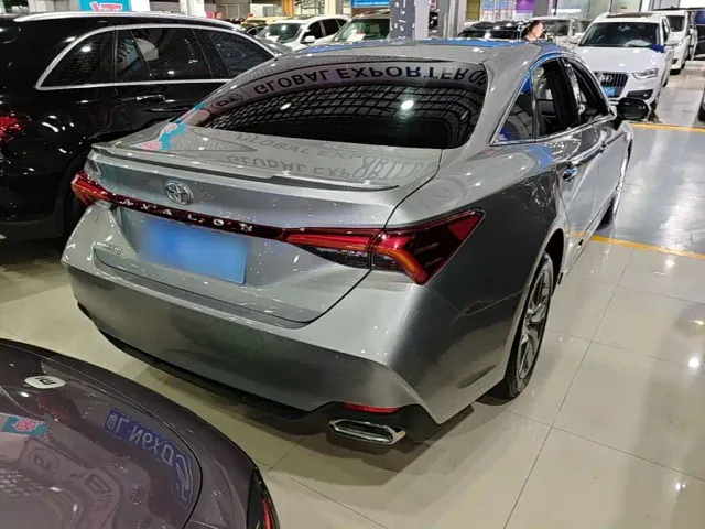 Toyota Avalon — Фото автомобиля 6