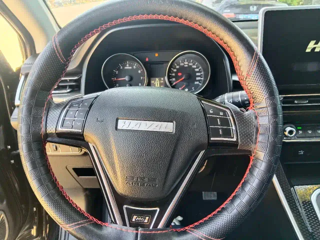 Haval M6 — Фото автомобиля 10