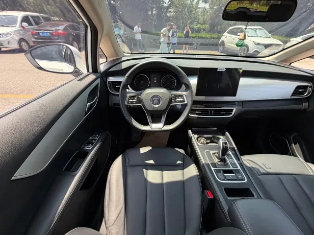BYD Song MAX — Фото автомобиля 14