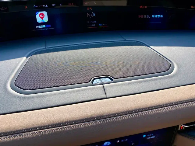 Lincoln Navigator — Фото автомобиля 27