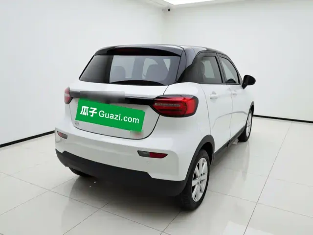 Leapmotor T03 — Фото автомобиля 6