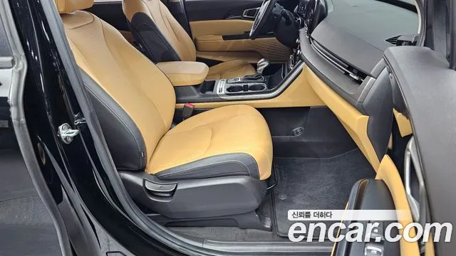 Kia Carnival Generation 4 — Фото автомобиля 16
