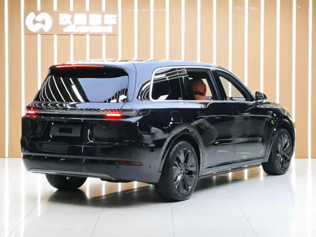 Li Auto L9 — Фото автомобиля 6