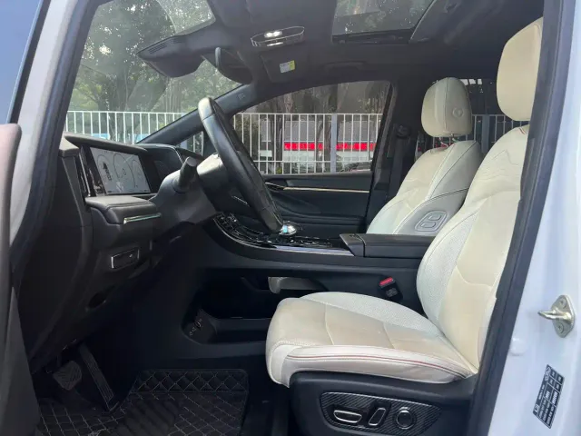 GAC Trumpchi M8 — Фото автомобиля 25