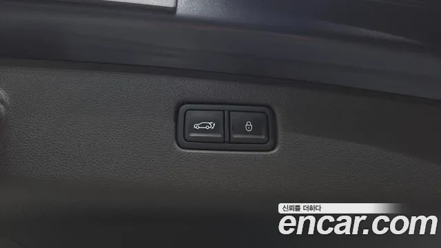 Genesis GV70 2.5T Бензин 2WD — Фото автомобиля 24