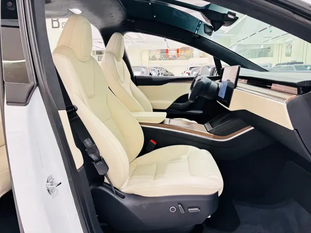 Tesla Model X 2023 Dual Motor All-Wheel Drive Edition — Фото автомобиля 5