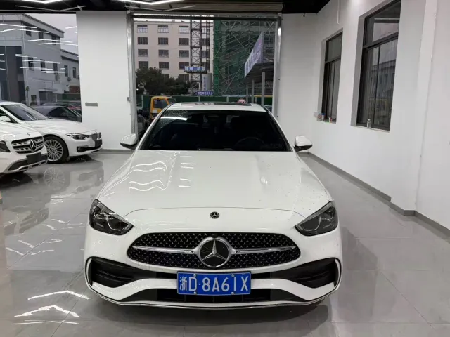 Фотография автомобиля — Mercedes-Benz C-Class