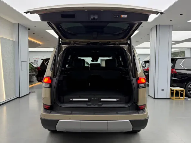 Lexus GX — Фото автомобиля 9