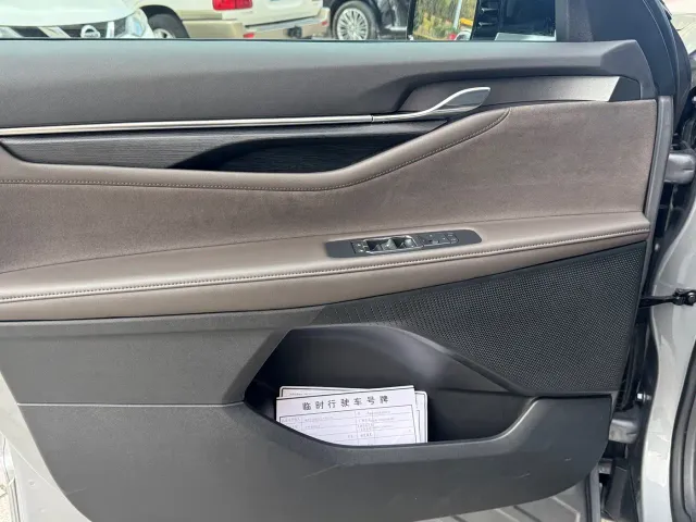Ford Edge — Фото автомобиля 10