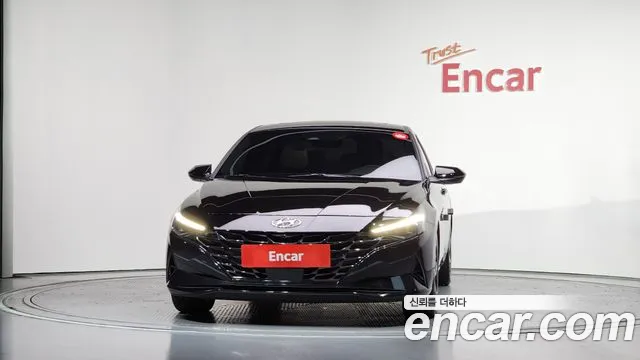 Hyundai AVANTE Avante (CN7) — Фото автомобиля 3