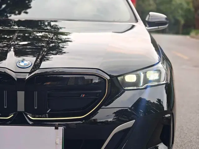 BMW i5 — Фото автомобиля 25