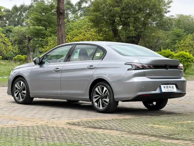 Peugeot 408 — Фото автомобиля 6