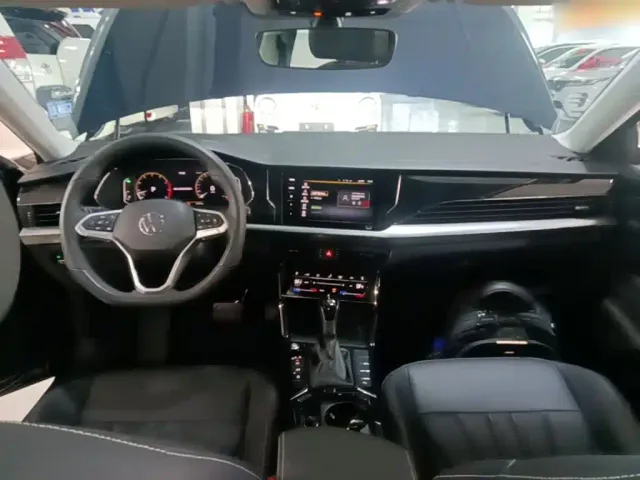 Volkswagen Passat — Фото автомобиля 2