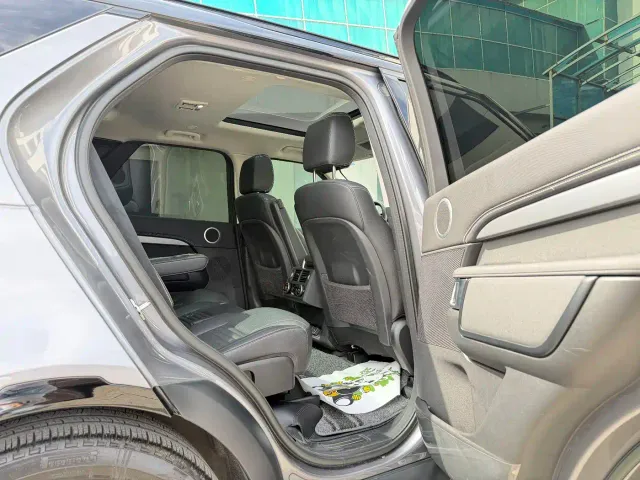 Land Rover Discovery — Фото автомобиля 10