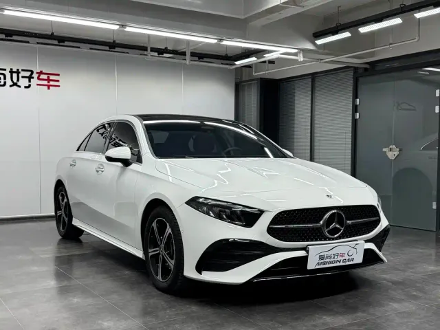 Mercedes-Benz A-Class — Фото автомобиля 3