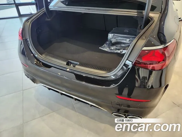 Mercedes-Benz E-Class — Фото автомобиля 10