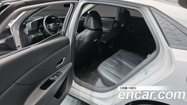 Hyundai Avante CN7 — Фото автомобиля 17
