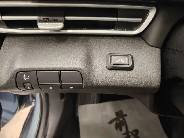 Hyundai Elantra — Фото автомобиля 10
