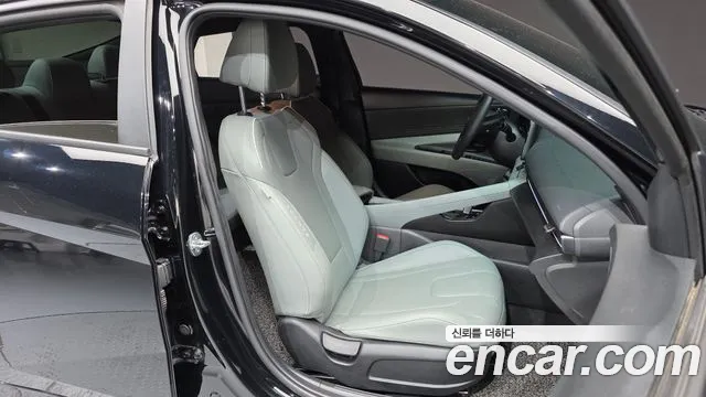Hyundai Avante CN7 — Фото автомобиля 11