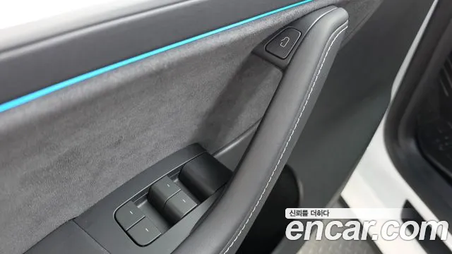 Tesla Model Y — Фото автомобиля 28