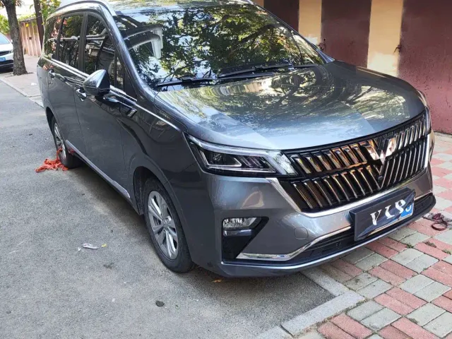 Wuling Jiachen — Фото автомобиля 3