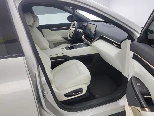 Dongfeng eπ 008 — Фото автомобиля 8