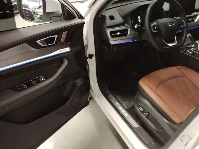 Chery Tiggo 8 — Фото автомобиля 11