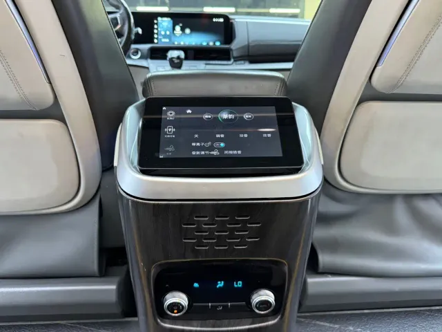 Ford Tourneo — Фото автомобиля 16