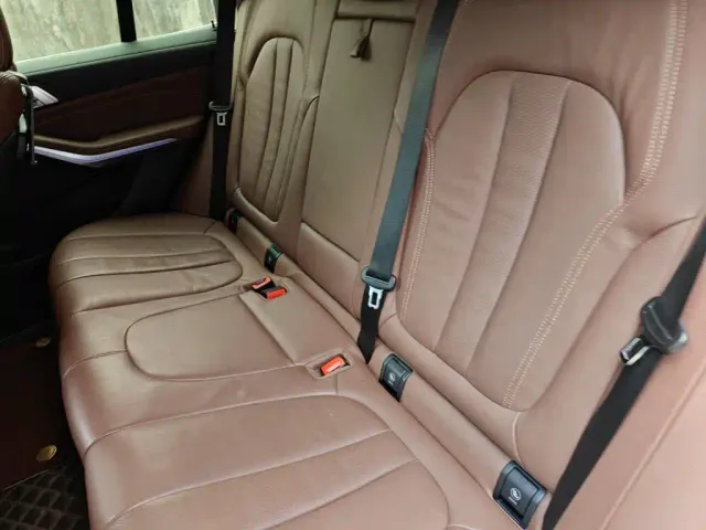 BMW X5 — Фото автомобиля 14