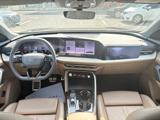 Audi Q5L — Фото автомобиля 11