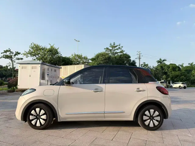 Wuling Bingo — Фото автомобиля 3