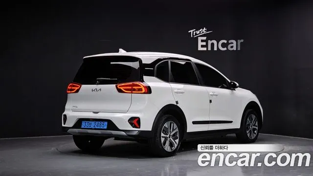 Kia Niro — Фото автомобиля 2