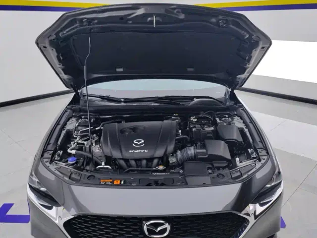 Mazda Axela — Фото автомобиля 10