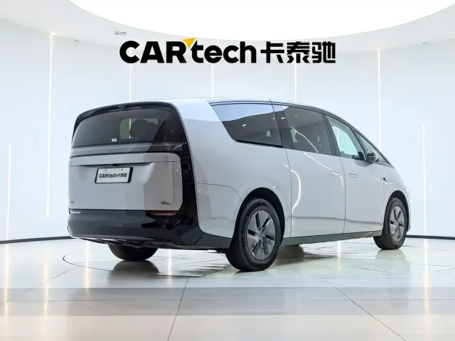Li Auto MEGA — Фото автомобиля 21