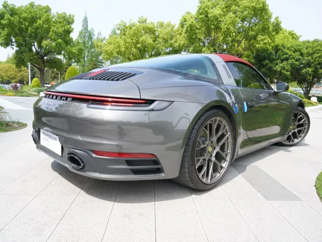 Porsche 911 — Фото автомобиля 12