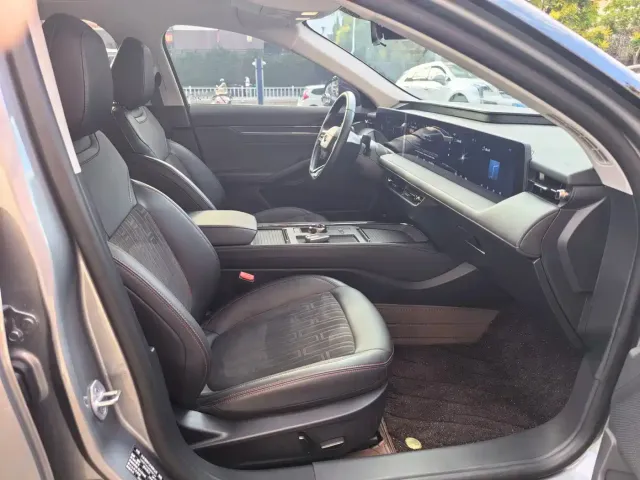 Ford Mondeo — Фото автомобиля 6