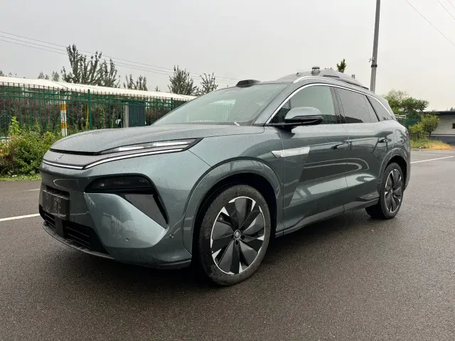 Фотография автомобиля — BYD Tang L
