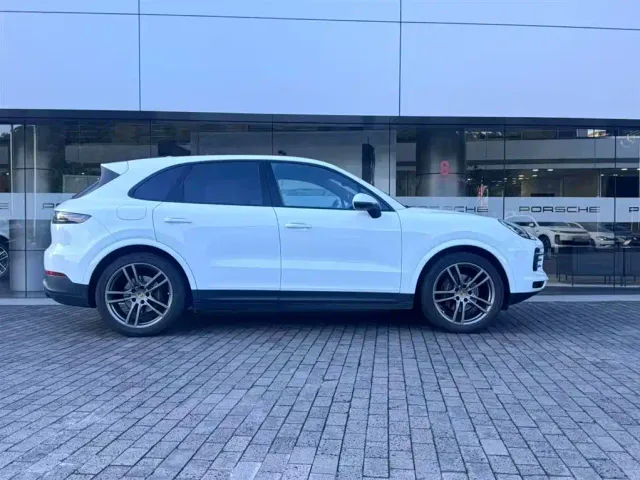Porsche Cayenne — Фото автомобиля 5