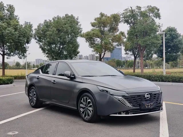 Nissan Teana — Фото автомобиля 3