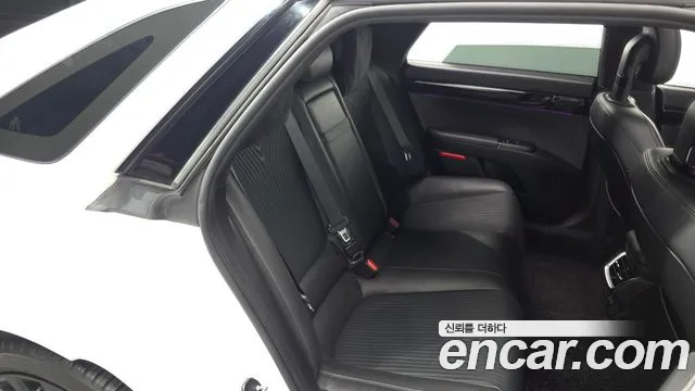 Hyundai Grandeur GN7 — Фото автомобиля 12