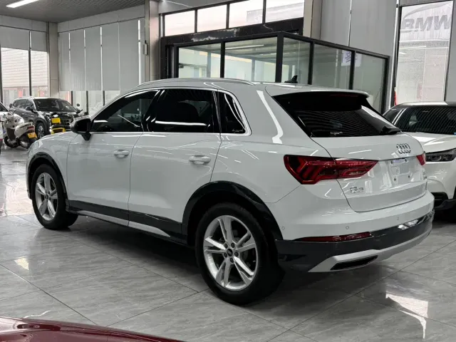 Audi Q3 — Фото автомобиля 12