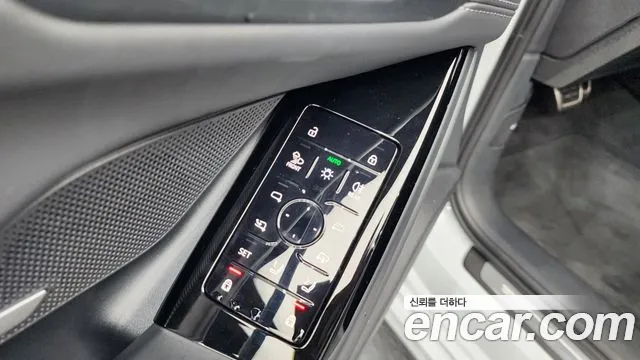 Audi A6 e-Tron — Фото автомобиля 24