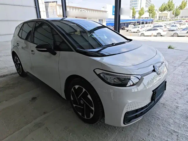 Volkswagen ID.3 — Фото автомобиля 3